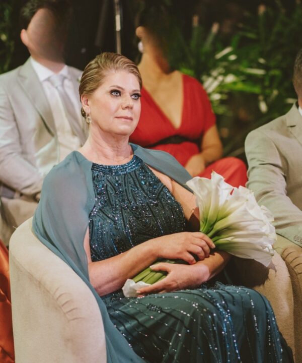 Mãe de noiva(o) usado